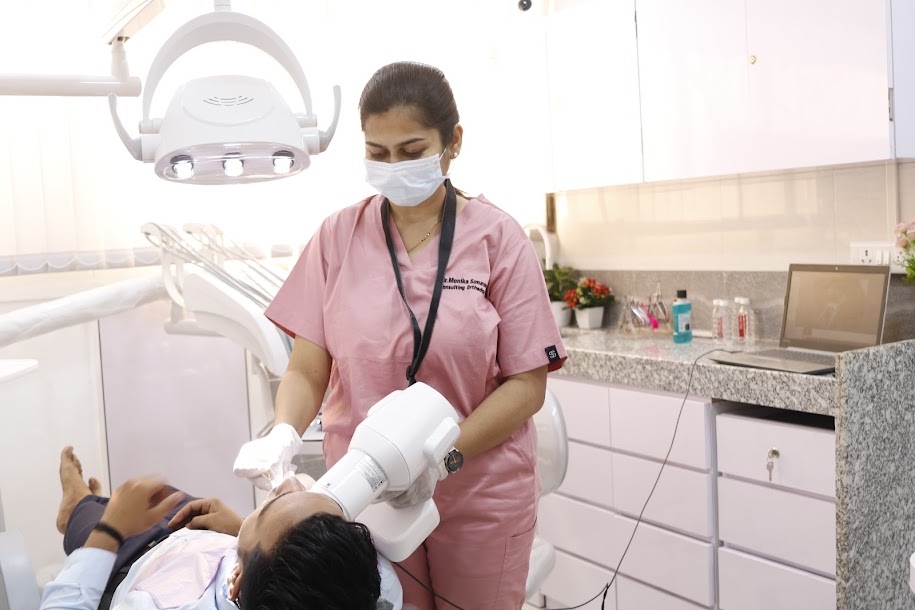 Dr. Monika Sonawane, a highly respected dentist at All Dent, Dental Clinic in Ulwe, Navi Mumbai treating Patient at her clinic.